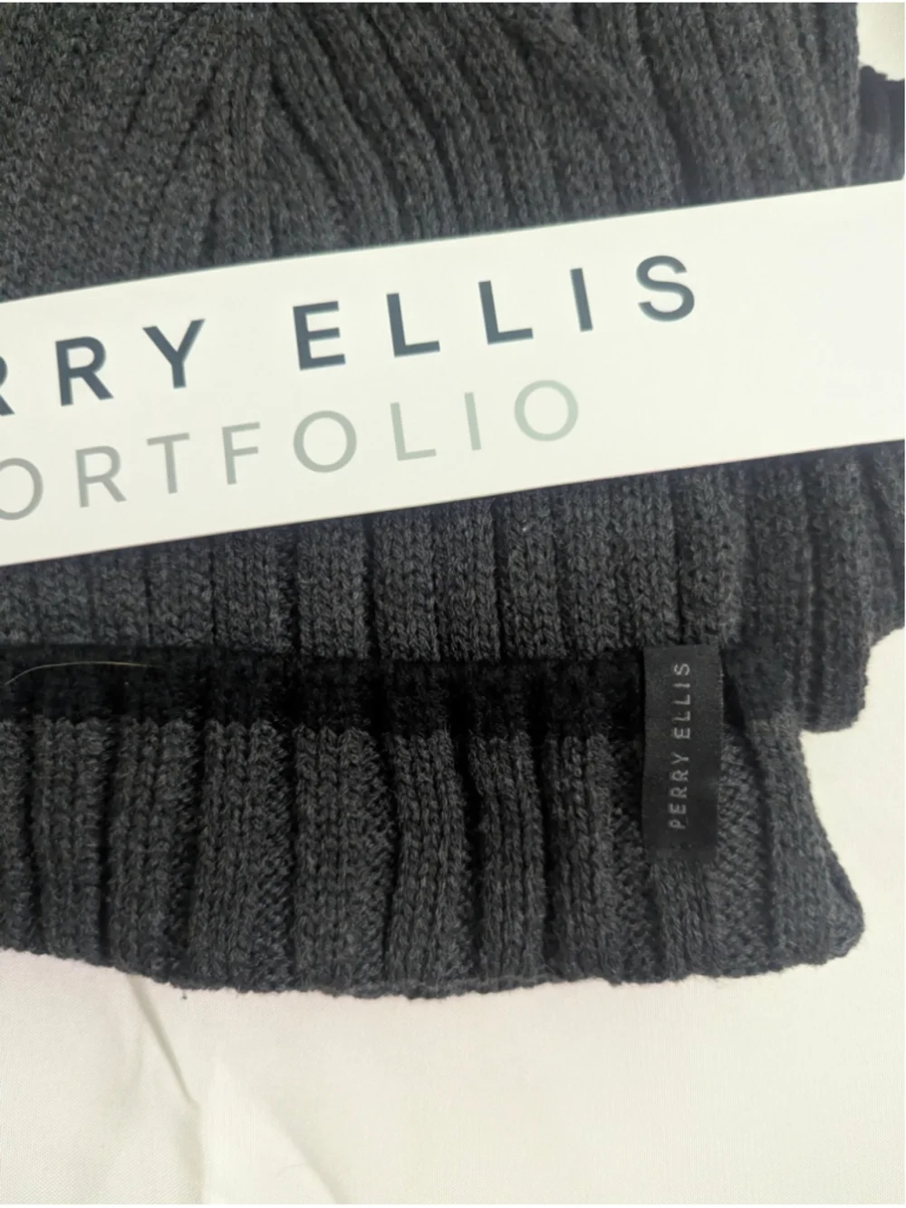 Perry Ellis Charcoal Ribbed Beanie Scarf Set NWT